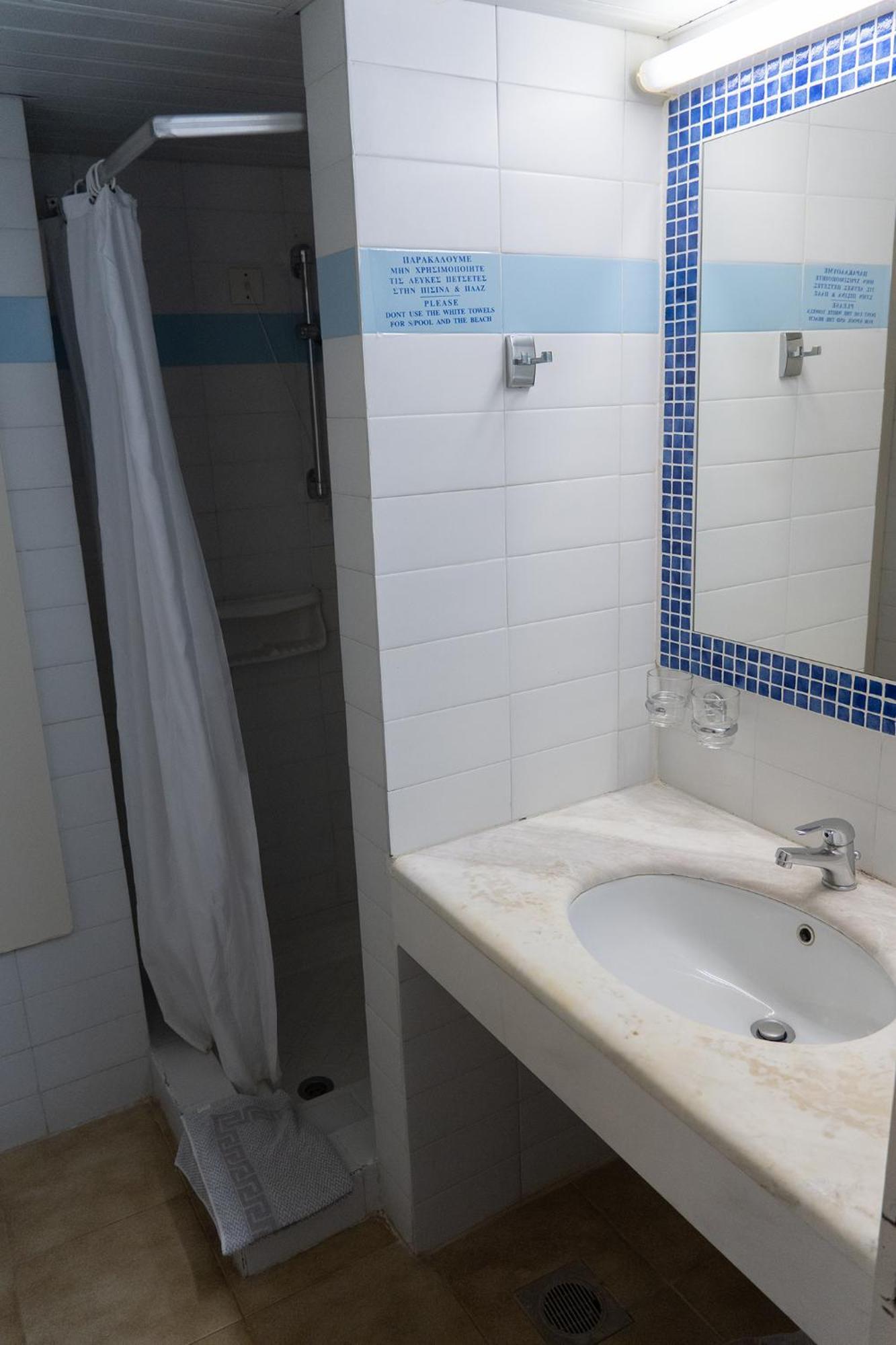 Apollon Suites Karystos  Buitenkant foto